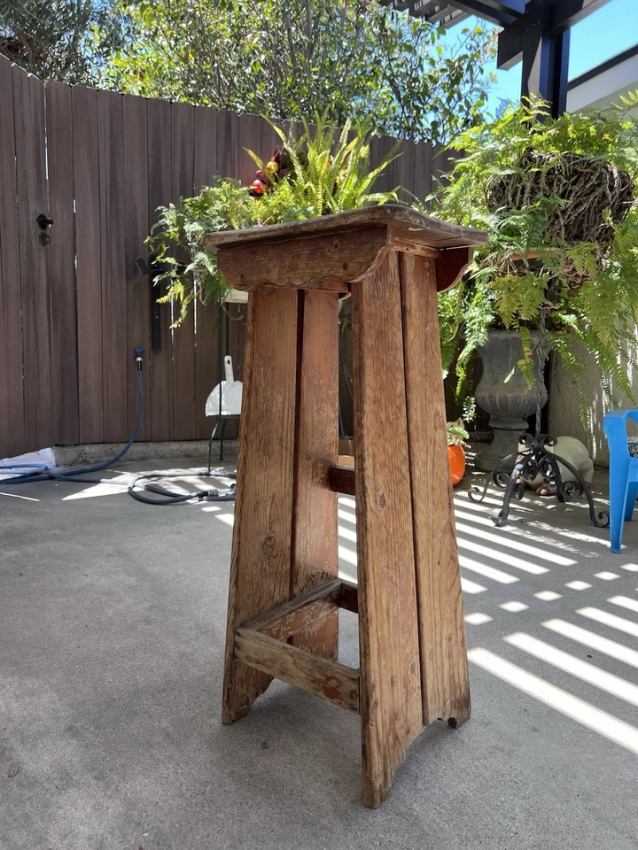Reposapiés de madera primitiva vintage taburete de pie de madera soporte para plantas hecho a mano Foto 1 de 1