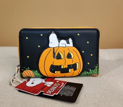 Cartera Loungefly Peanuts Snoopy la Gran Calabaza Halloween GID Cremallera Alrededor NUEVA Foto 1 de 4