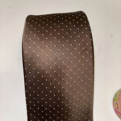 Corbata Tattersall London marrón con puntos blancos poliéster seda Foto 1 de 4