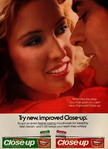 De colección Años 70 PASTA DE DIENTES DE CERCA IMPRESIÓN ANUNCIO Romance Besos Dientes Blancos Sonrisa Pinup - Imagen 1 de 1