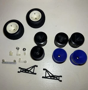 Rc VINTAGE Truck TEAM ASSOCIATED RC10T Parts Lot Rare HTF - Picture 1 of 11