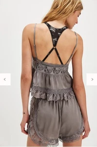 Intimate Free People Satin-Shorts mit Spitzenbesatz Cami "U And Me" Set Slay grau 109 $ - Bild 1 von 15
