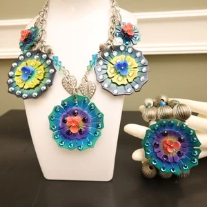 Tarina Tarantino jewelry set Electric Koolade flowers Swarovski silvertone - Picture 1 of 11
