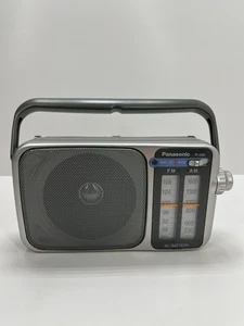 Panasonic RF-2400 AM/FM Portable Radio - Tested & Working - Picture 1 of 11