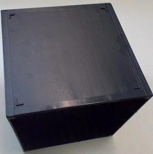 Clements RUBi CD Box/Aufbewahrung, aus Plastik, für 10 CD's. #IK-610 - Bild 1 von 4