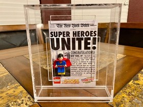 LEGO DC SUPERMAN MINI FIGURE 2011 NYCC SDCC DISPLAY CASE VERY RARE!