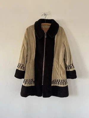Abrigo de terciopelo Penny Lane años 60 con cuello/ajuste Sherpa sintético + bordado Soutache Foto 1 de 4