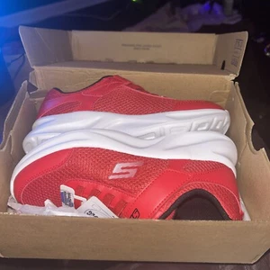 Skechers Kids Dynamatic Red Sneakers Sz 1 Slip On Strap Closure. # 405110L - Picture 1 of 9