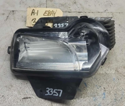 2013-2017 CADILLAC XTS ВОДИТЕЛЬ ЛЕВЫЙ УГОЛ / ПАРКОВКА СВЕТ ДНЕВНОЙ РАБОТАЕТ OEM - Изображение 1 из 4