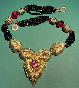 Vintage Les Bernard gold Tone Vine Leaf Necklace, Medium condition! - Picture 1 of 1