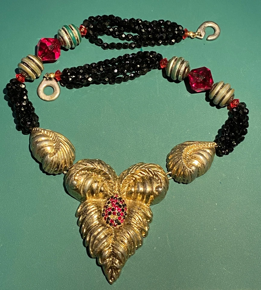 Vintage Les Bernard gold Tone Vine Leaf Necklace, Medium condition! - Image 1 of 1