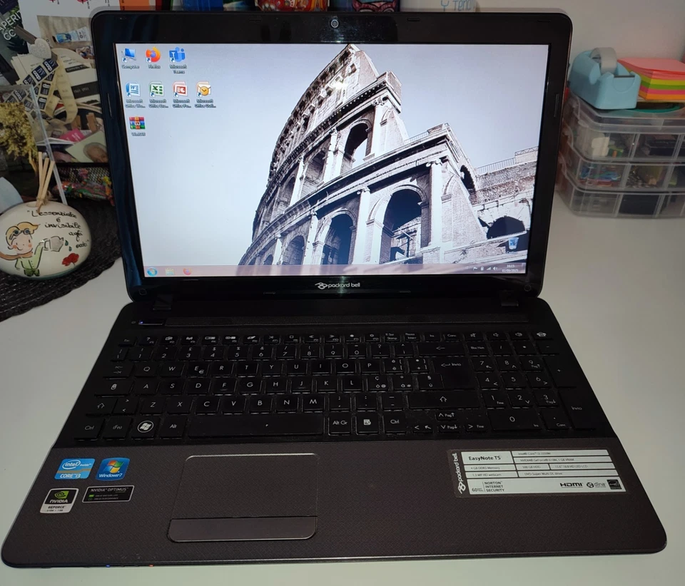 Notebook Packard Bell / Intel Core i3 / Hard Disk 500gb / Ram 4gb - Immagine 1 di 3