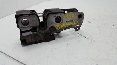 Cierre capó delantero 2009 10 11 12 Volkswagen CC Foto 1 de 4