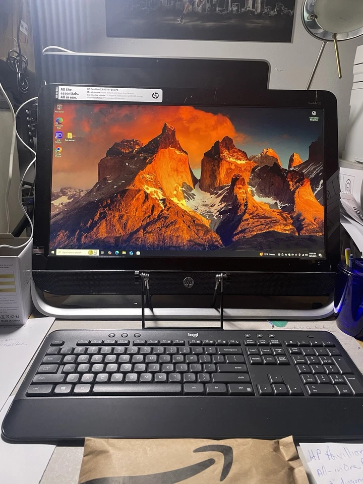 HP Pavilion 23 All-in One PC - Image 1 of 2
