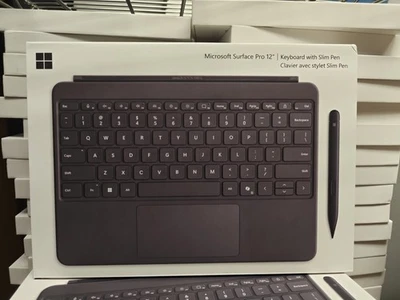 Microsoft Surface Slim Pen (2nd Edition) and Pro Keyboard (12th edition) Slate - Image 1 of 2