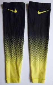 GAME WORN Nike OREGON DUCKS Compression Arm Sleeves 1 Pair BLACK YELLOW Medium - Picture 1 of 7