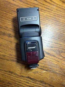Neewer TT560 Flash Speedlite for Canon Sony Nikon Panasonic Olympus And More - Picture 1 of 3