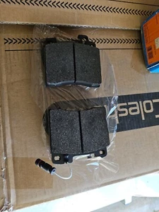Mercedes benz disc brake pads - Picture 1 of 2