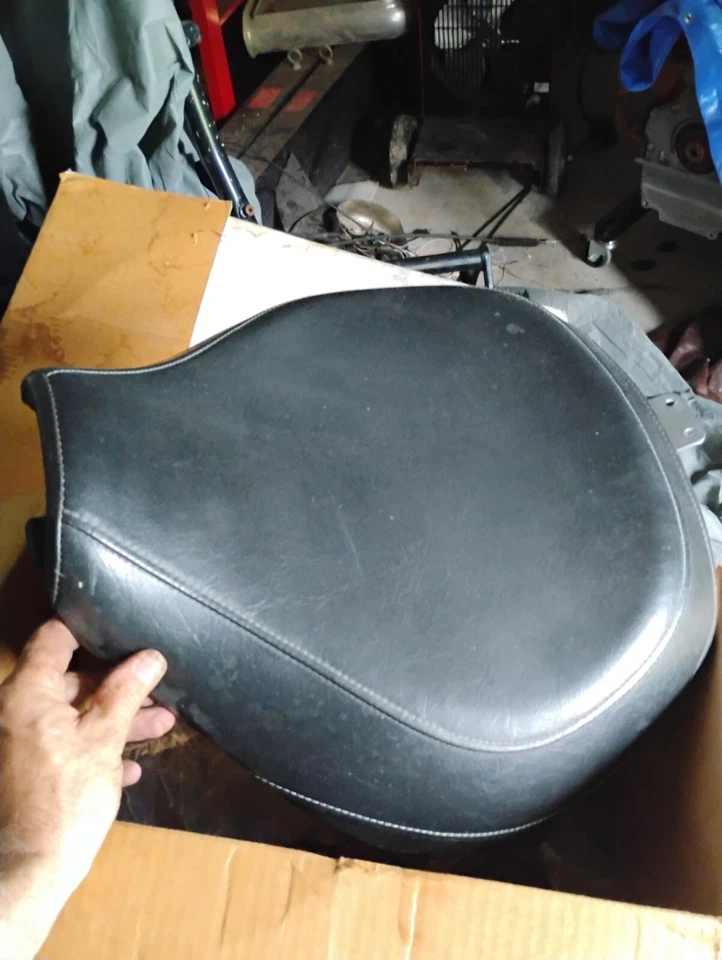 Asiento de turismo Suzuki Volusia Boulevard 2 piezas Mustang nuevo envío gratuito  Foto 1 de 4