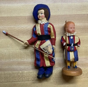 2 Antique “Guardia del Papa” Pontifical Swiss Guard Dolls With Tag Italy - Picture 1 of 4