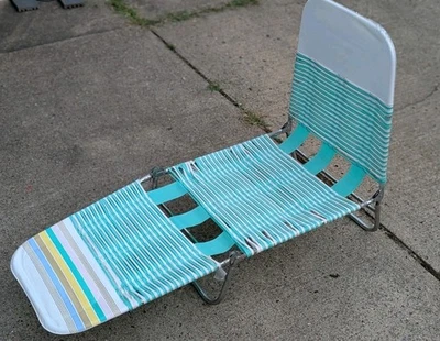 Chaise Lounge Vinilo Tubo Jalea Triple Patio Césped Verde Blanco Aqua De Colección Foto 1 de 4