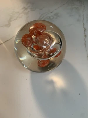 ¡Hermoso pisapapeles rojo vintage! ¡¡Vidrio soplado a mano!!! Foto 1 de 4