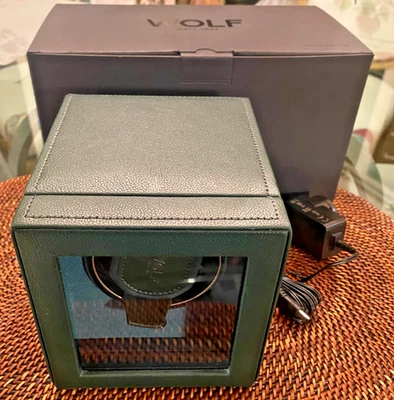 Enrolladora de reloj individual WOLF Cub con cubierta en color verde Foto 1 de 4