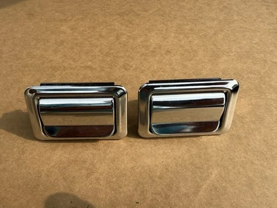 1967-76 GM Chevy Buick Pontiac Truck Oldsmobile Rear Arm Rest Ash Tray OEM - Image 1 of 4