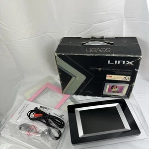 Linx Digital Photo Frame 7 inch - Boxed with colour changeable frame - Picture 1 of 10