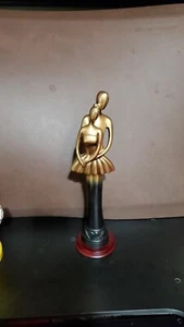 Romantic Young Couple Figurine in Love Statue Sculpture Bronze and Black 15" - Picture 1 of 4