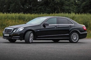 Mercedes Benz E 200 NGT BlueEFFICIENCY AVANTGARDE Automatik - Bild 1 von 22