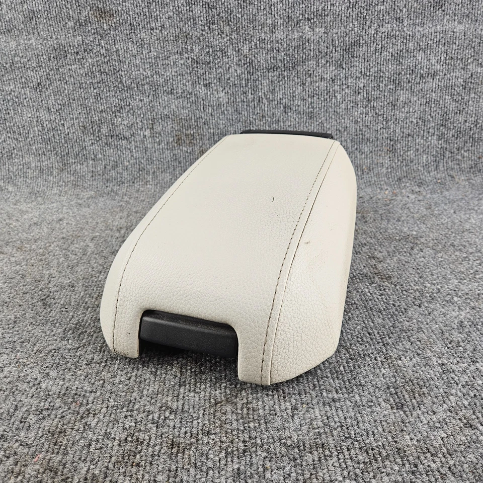 Volvo XC90 2003-2014 OEM consola central cubierta reposabrazos tapa bronceado reposabrazos Foto 1 de 4