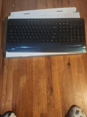 Wireless Keyboard And Mouse Combo Model KB262 + MS501 2.5 - Image 1 of 2