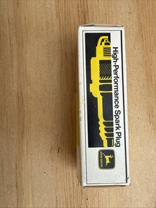 John Deere Zündkerze TY21717 404 Oldtimer NOS High-Performance #1J-2365-D8 - Bild 1 von 4