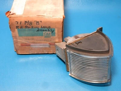 NOS GM 1971 Pontiac Bonneville Catalina Lámpara de Estacionamiento Luz Lente Bisel Conjunto Foto 1 de 4