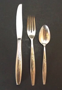 Oneida Enchantment Gentle Rose Community Silverplate in 35p Gabeln Messer Löffel - Bild 1 von 4