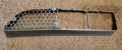 Pontiac Firebird 1977 transmisión automática parrilla diestro pasajero panal Foto 1 de 4