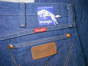NEW WRANGLER 31 Relaxed Cowboy Jeans 38 x 30 Boot Cut Cotton 31MWZDN Men's nwt - Picture 1 of 5