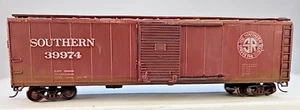 Athearn HO Scale Weathered 50' Single Door Box Car Southern Kadee Couplers - Picture 1 of 6