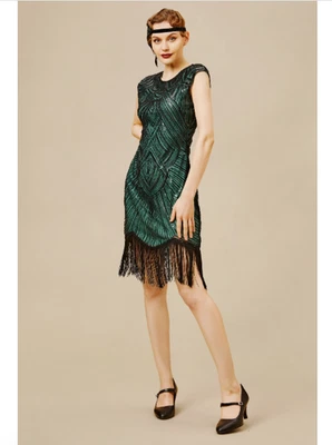 Woman's 1920s Gatsby Flapper Costume Green Beaded Dress Medium + Accesories - Image 1 of 4