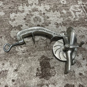 Chop-Rite Pottstown Gusseisen Kirschentkerner #16 Vintage Made in USA - Bild 1 von 2