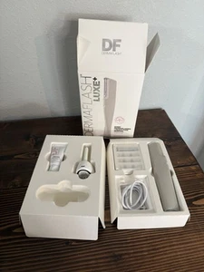 Dermaflash Luxe Plus Color Grey Pre-owned Derma plane - Picture 1 of 4