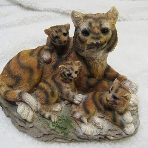Vintage Tiger 3 cubs Figurine Glazed Hand painted Colorful Ceramic Young 1997 - Picture 1 of 12