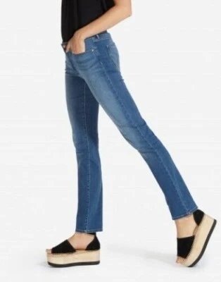 Wrangler Straight Jeans Misty Blue UK W28 L32 rrp £75 DH9 SS 18 - Image 1 of 4