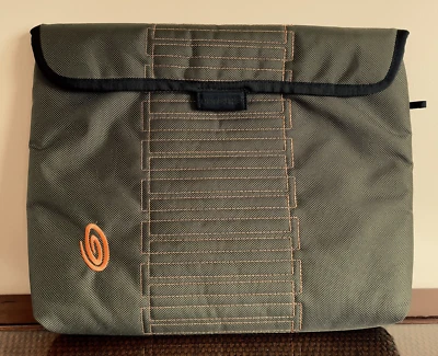 Funda para portátil Timbuk2 clásica de nailon balístico de 15" acolchada verde oscuro Foto 1 de 4