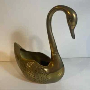 Large Vintage MCM Solid Brass Planter Swan 10.5” Height - Imagen 1 de 11