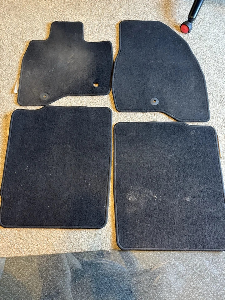 Alfombrillas negras Ford Explorer 11-19 OEM 2011-2019 Foto 1 de 1
