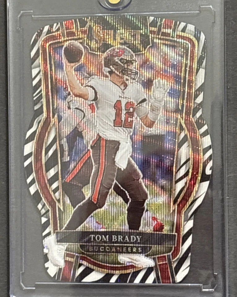🔥2022 Panini Select - Club Level Tom Brady #207 Zebra Prizm Die-Cut🔥 - Image 1 of 4