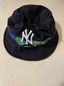 Men's New Era New York Yankees Tropic Floral Bucket Hat Hawaii Tropical Print - Picture 1 of 8