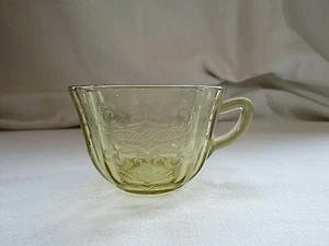 Vintage Federal Glas Depression Bernstein Madrid Tasse und Untertasse - Bild 1 von 6